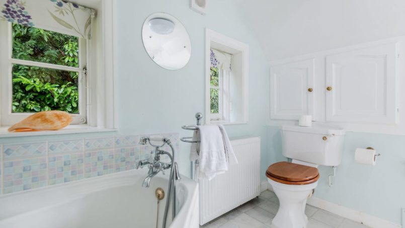 Beck Cottage, Family Bathroom with bath and shower
