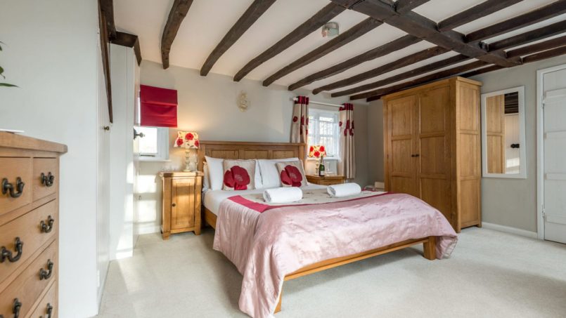 Beck Cottage, Master Bedroom with en suite
